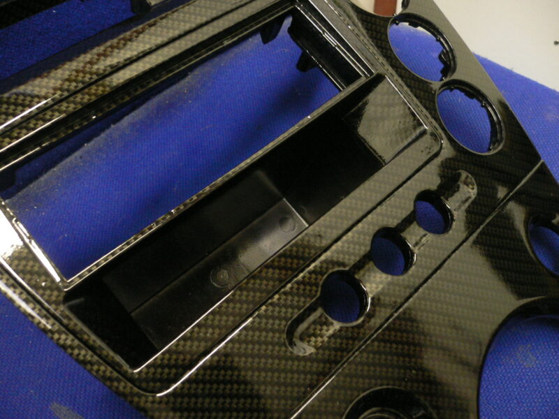 Honda Civic centre console in carbon dip