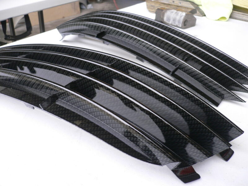Golf R32 front bumper grills with carbon dipping