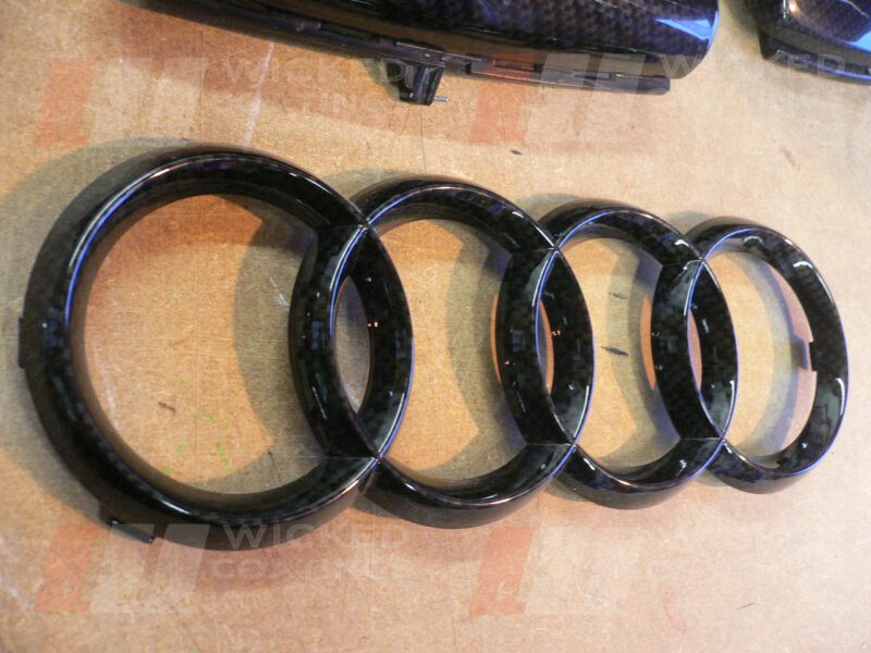 Audi badge- cabon dipped