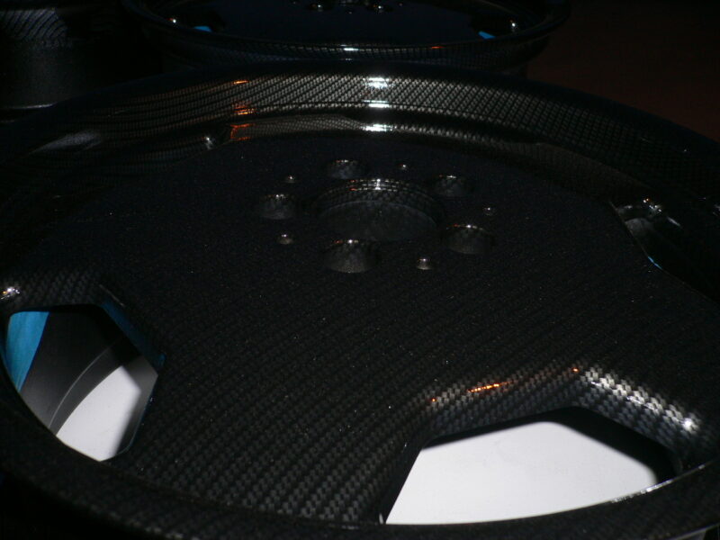 Carbon dipping on car wheels