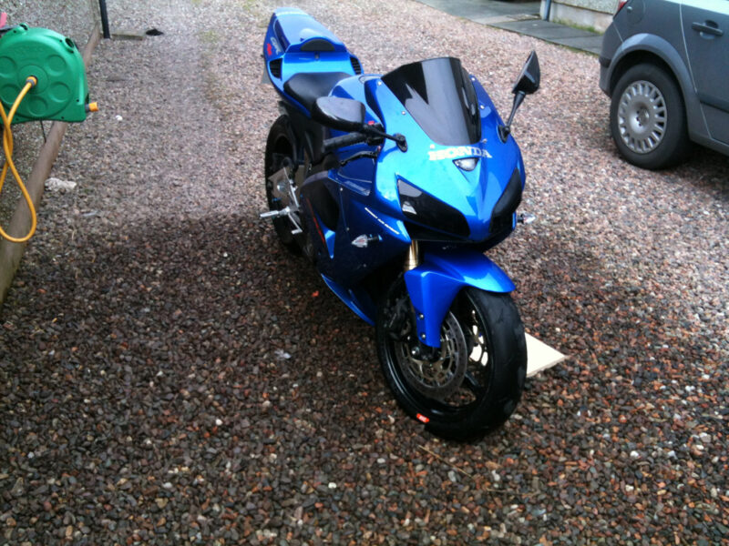 Honda CBR 600 with carbon dipped wheels