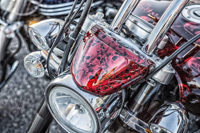 Yamaha Warrior in skulls