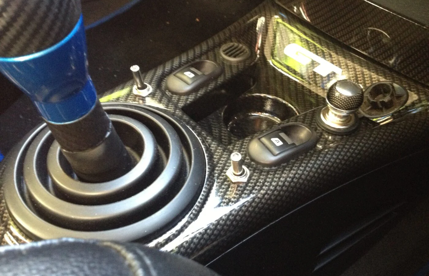 Ronnie Jarman – Carbon dipped centre console for Citroen C2 GT