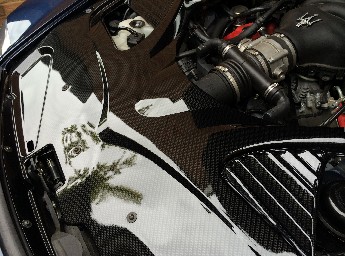 MAZERATI – CARBON DIPPED ENGINE BAY PARTS