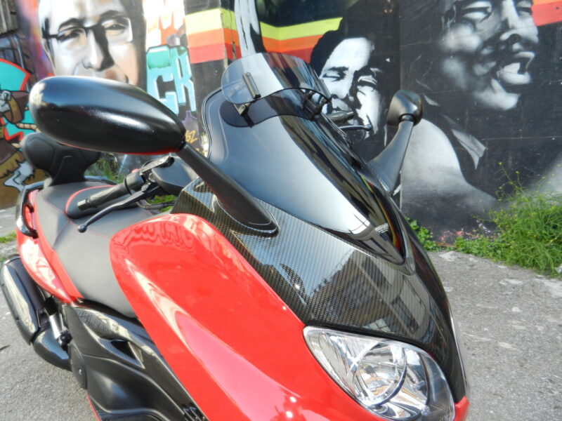 Yamaha XP500 TMAX – Carbon dipping & paint spraying project