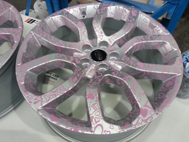 Land Rover Alloy Wheels Coated In Pink Hearts hydrographic film
