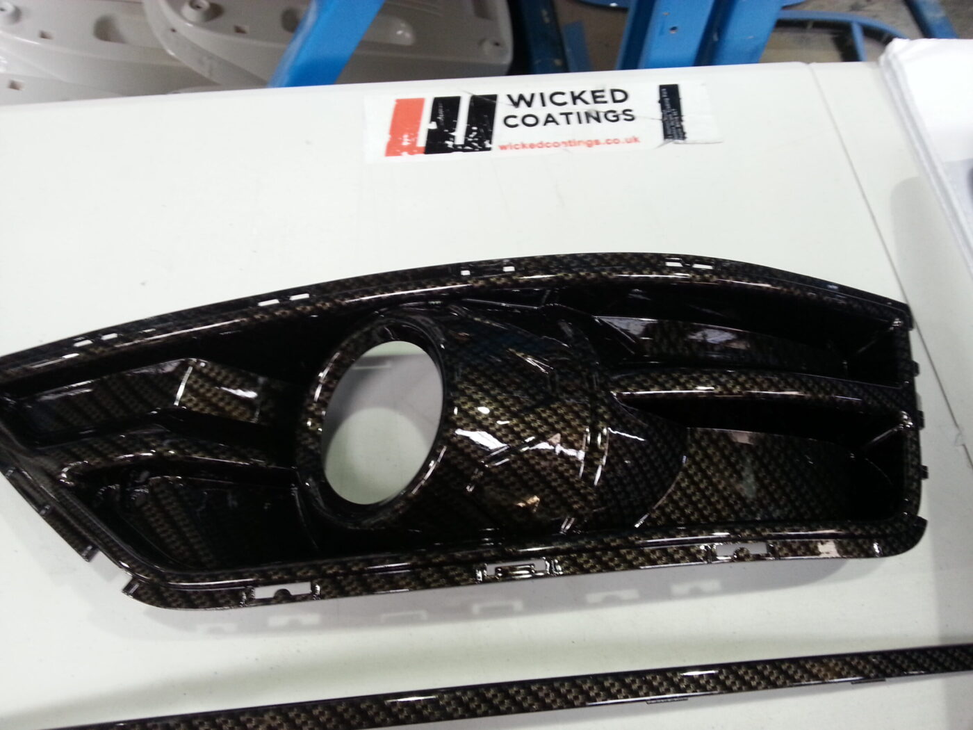 Car lamps Coated In Carbon Fibre Hydrographic Film Painted Black