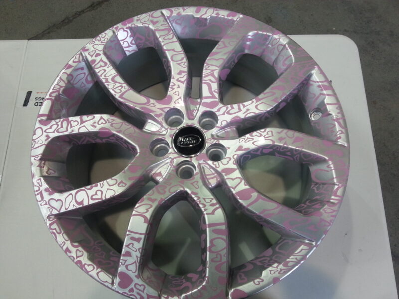 Land Rover Alloy Wheels Coated In Pink Hearts hydrographic film