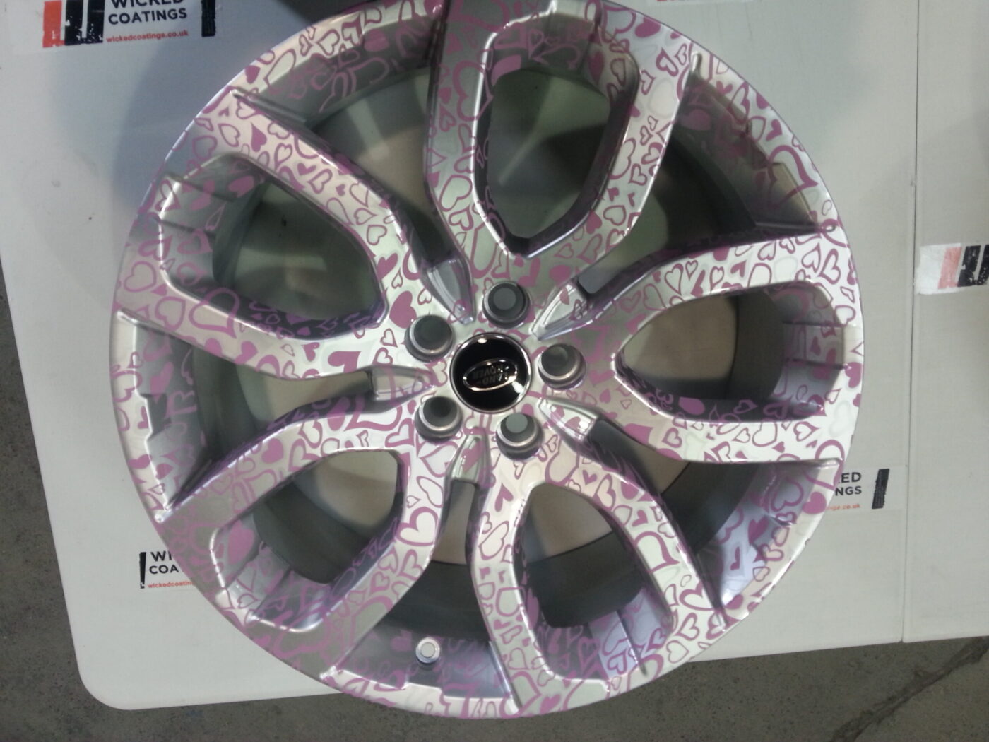 Land Rover Alloy Wheels Coated In Pink Hearts hydrographic film
