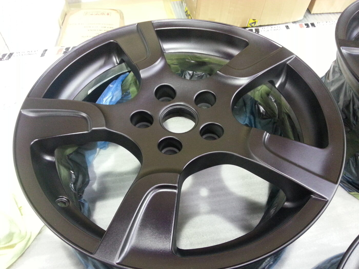 Car Alloy Wheels Painted Black