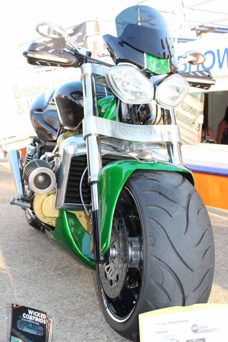 Triumph coated in carbon fibre painted green ( Pool Bike Show )