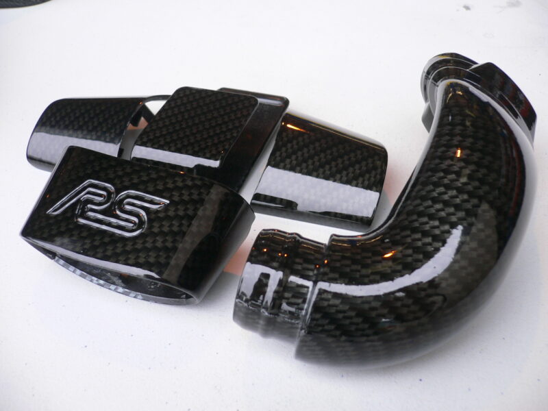 Ford Focus RS engine parts coated in carbon fibre hydrographic film painted black