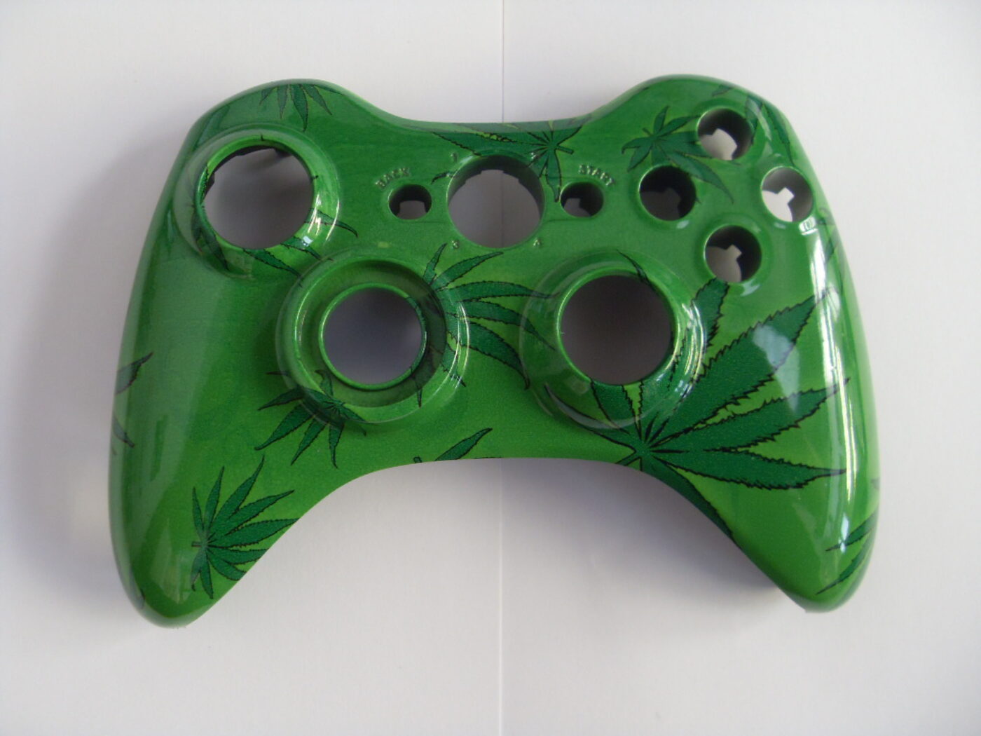 XBox 360 & Sony PlayStation Controller Coated In Marijuana Hydrographic Film