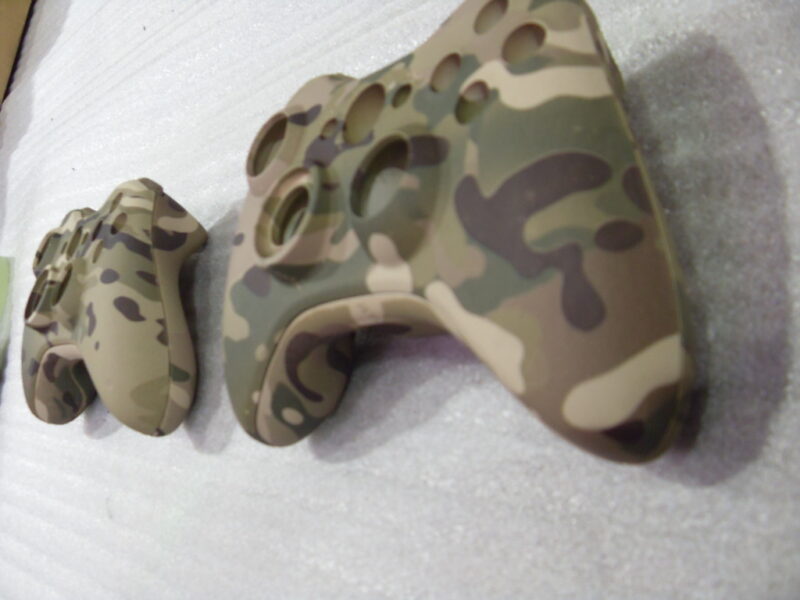 Xbox 360 and Gamepads Coated In Camouflage Hydrographic Film
