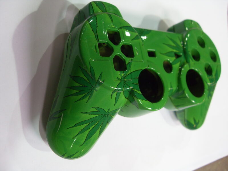 XBox 360 & Sony PlayStation Controller Coated In Marijuana Hydrographic Film