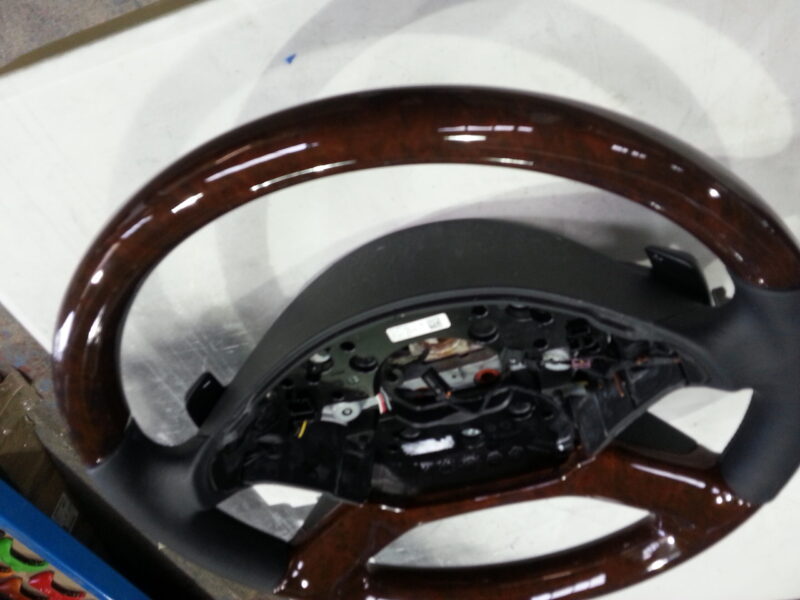 Car Steering Wheel Coated In Wood Hydrographic Film