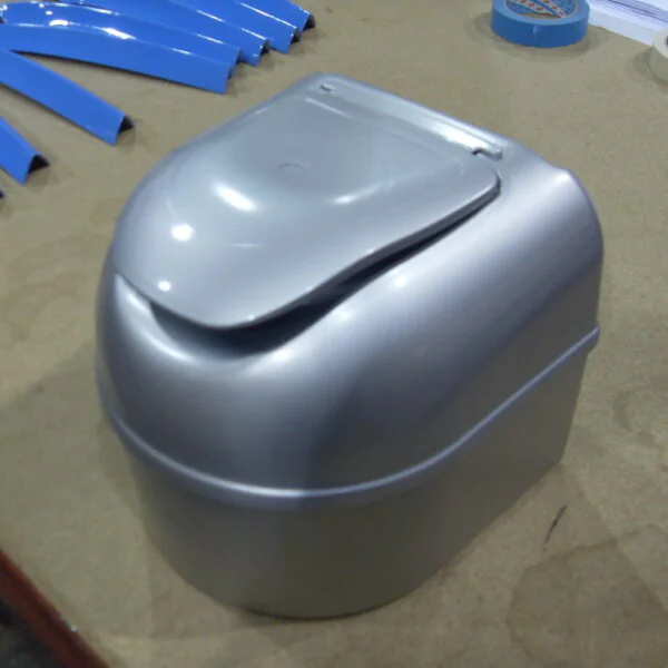 Container painted in silver
