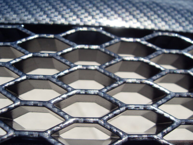 Ford Focus ST radiator grill coated in carbon fibre hydrographic film painted black