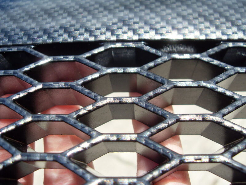 Ford Focus ST radiator grill coated in carbon fibre hydrographic film painted black
