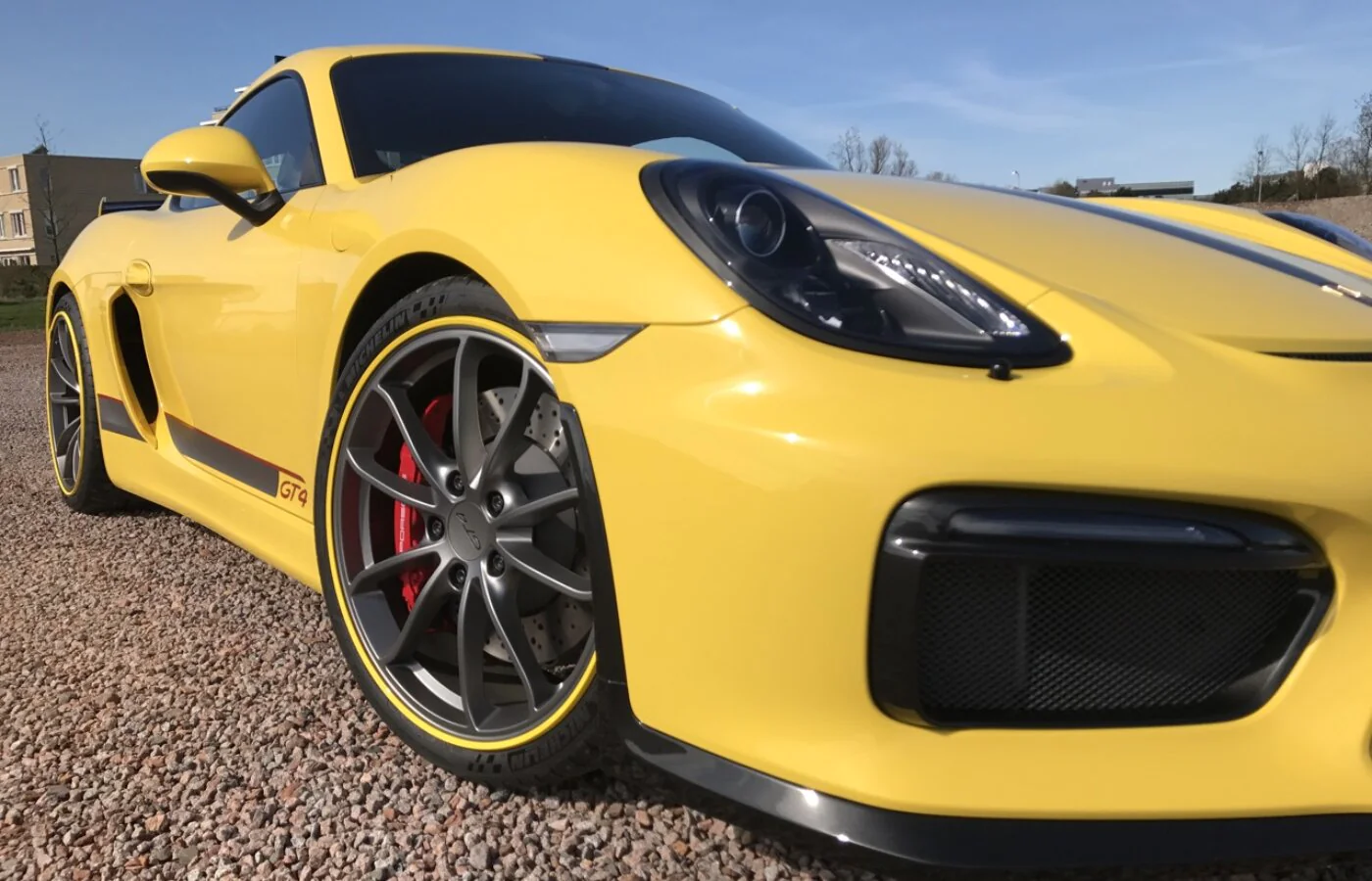 Porsche GT4
