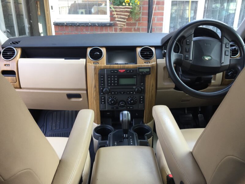 Land Rover Discovery – Interior