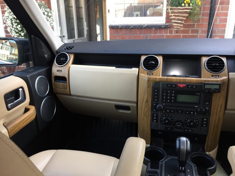 Land Rover Discovery – Interior